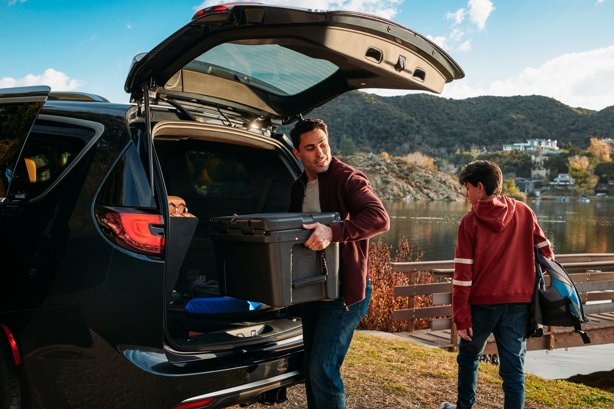 Los Angeles commercial photographer Caleb Kuhl's lifestyle car photography for Chrysler Pacifica