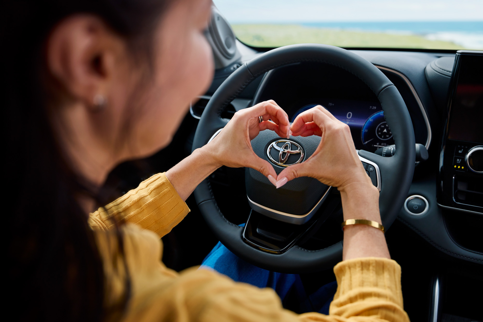 Los Angeles car photographer Caleb Kuhl photographs the toyota higlander in a lifestyle automotive campaign