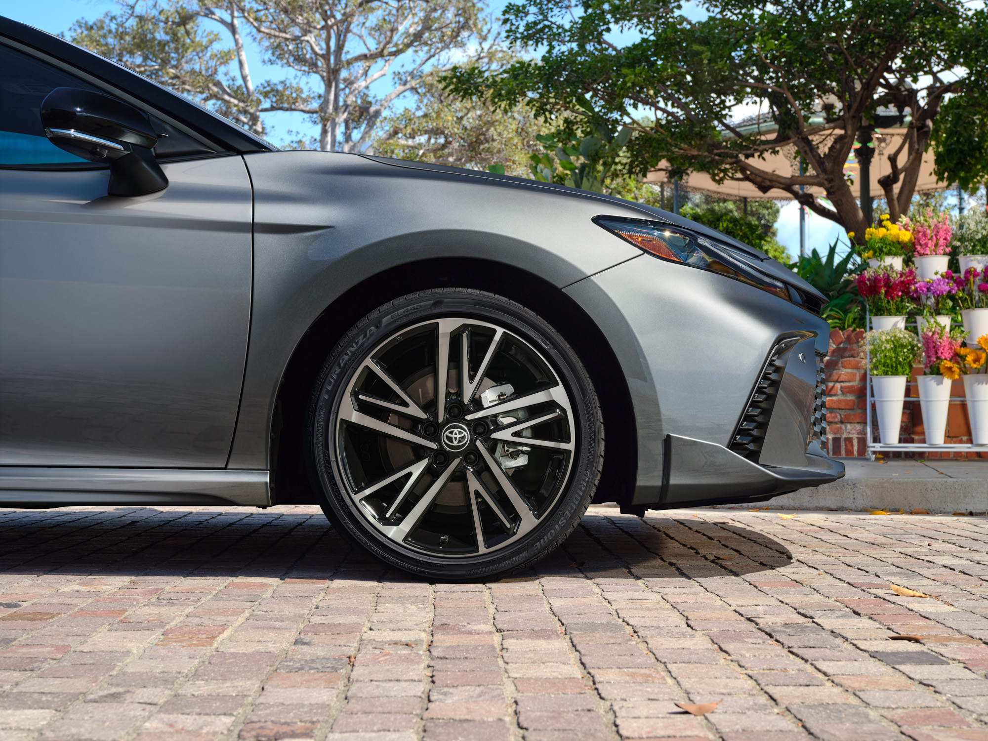 los angeles commercial car automotive photographer and director caleb kuhl photographs a toyota camry